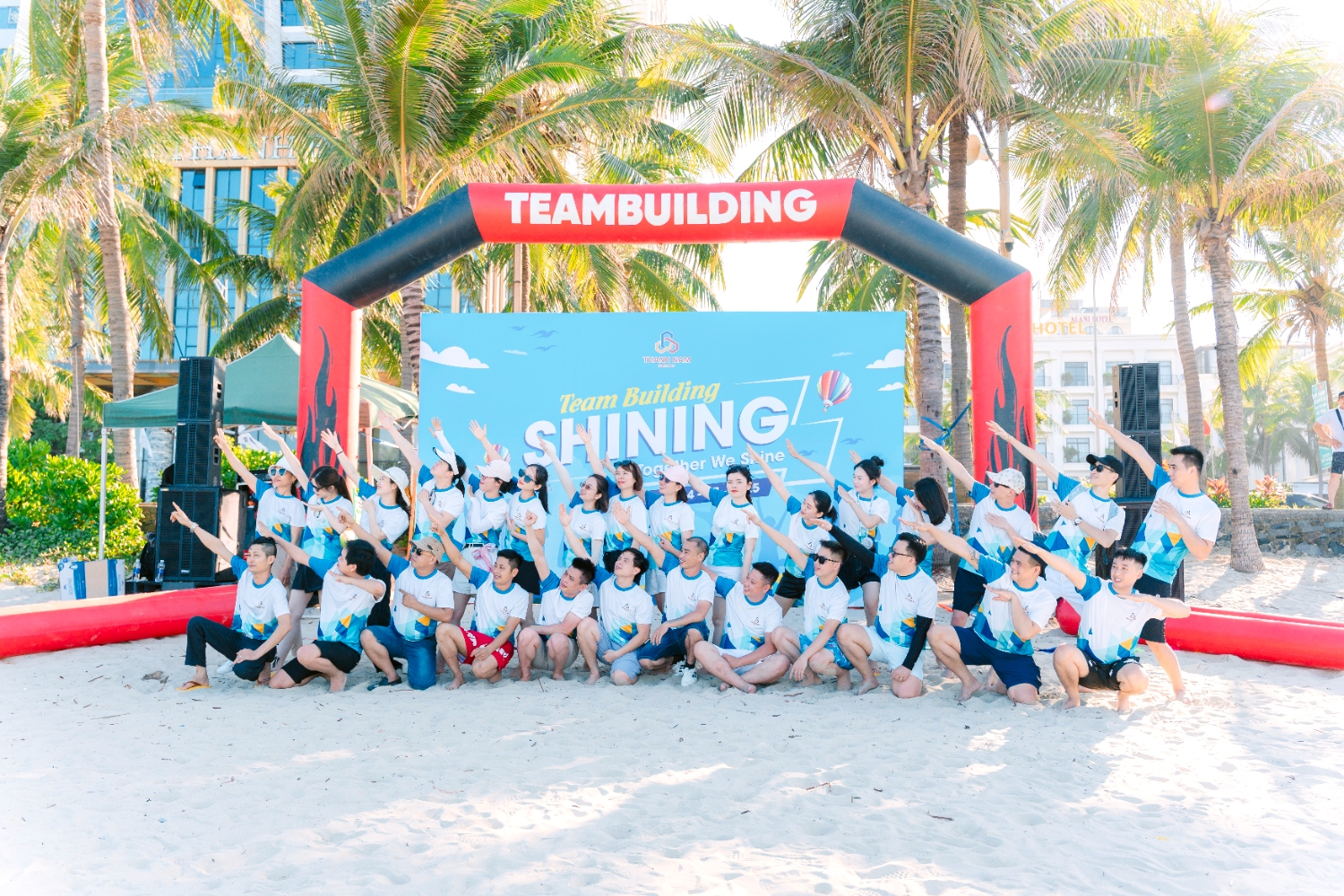 Ảnh: “21st - Together We Shine” tại Đà Nẵng - dấu ấn tự hào 21 năm nỗ lực 