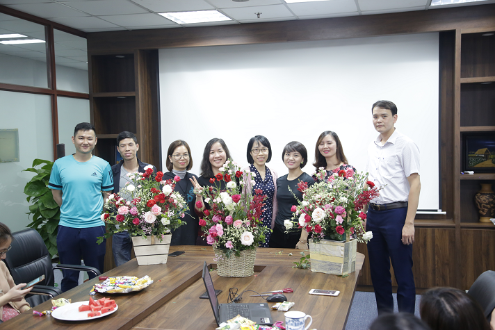 Phương Anh tổ chức chúc mừng ngày Quốc tế Phụ nữ 8/3 14 thi cam hoa 2